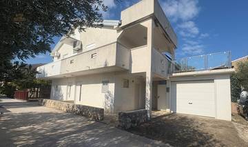 Thumbnail von House with two apartments in a quiet location
