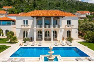 Thumbnail von Stilvolle Luxusvilla mit Panorama-Meerblick