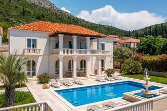 Thumbnail von Stilvolle Luxusvilla mit Panorama-Meerblick