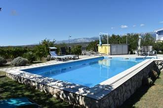 Thumbnail von Haus mit Swimmingpool, Garage und Garten - mit Meerblick in der Region Zadar