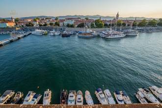 Thumbnail von Modern apartment in an extraordinary location directly by the sea
