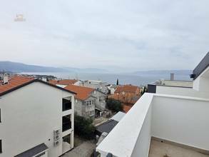 Thumbnail von Neue Dachgeschosswohnung mit Meerblick