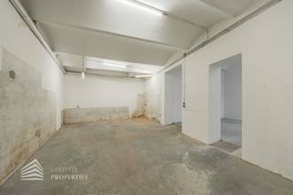 Thumbnail von Spacious 3-room office with large storage rooms and private driveway, near Landstraße