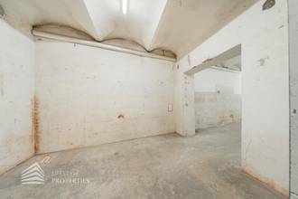 Thumbnail von Spacious 3-room office with large storage rooms and private driveway, near Landstraße