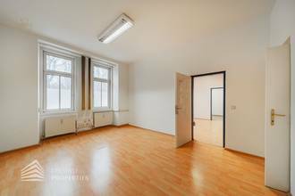 Thumbnail von Spacious 3-room office with large storage rooms and private driveway, near Landstraße