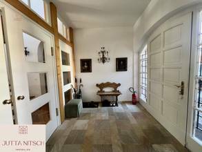 Thumbnail von Extravagante Luxusvilla mit Sauna und Hallenbad - am Waldrand von Gießhübl mit Wienblick