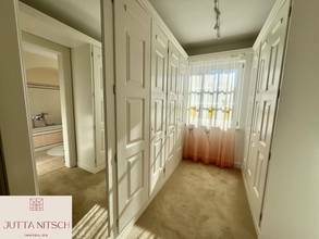 Thumbnail von Extravagante Luxusvilla mit Sauna und Hallenbad - am Waldrand von Gießhübl mit Wienblick