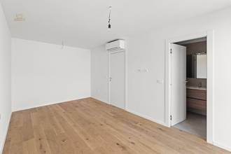 Thumbnail von Modern new-build apartment with sea view