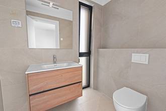 Thumbnail von Modern new-build apartment with sea view