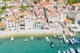 Thumbnail von Charming stone house directly on the beach