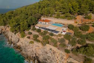 Thumbnail von Mediterranes Haus in außergewöhnlicher Lage direkt am Meer, Insel Hvar
