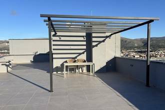 Thumbnail von Modernes Penthouse mit Dachterrasse und Panorama-Meerblick
