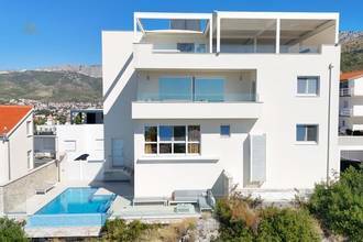 Thumbnail von Modern villa with a beautiful panoramic sea view and infinity pool