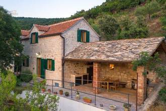 Thumbnail von Mediterranean stone house with swimming pool and sea view