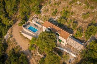 Thumbnail von Mediterranean stone house with swimming pool and sea view