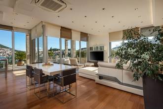 Thumbnail von Luxurious penthouse with rooftop swimming pool
