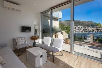 Thumbnail von Luxurious penthouse with rooftop swimming pool