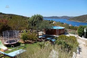 Thumbnail von Haus mit schönem Meerblick auf einer ruhigen Insel bei Trogir