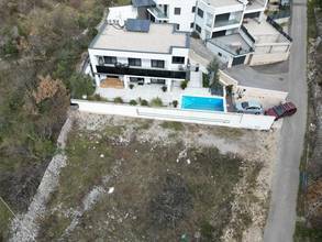 Thumbnail von Moderne Villa mit Swimmingpool und Meerblick