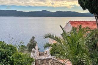 Thumbnail von Mediterranean villa in the first row to the seafront, Dubrovnik region