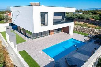 Thumbnail von Modern villa with swimming pool in a quiet location, Zadar region