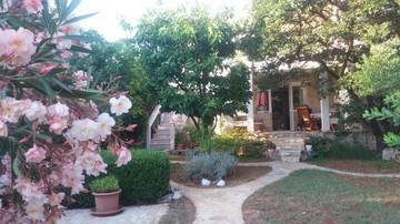 Thumbnail von House with a beautiful sea view in a small village on Pag