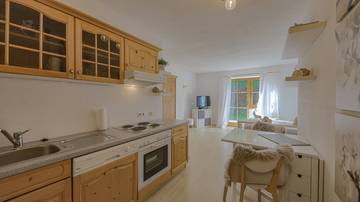 Thumbnail von Main residence with Kaiser view in sunny peaceful location