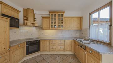 Thumbnail von Main residence with Kaiser view in sunny peaceful location