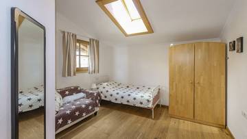 Thumbnail von Main residence with Kaiser view in sunny peaceful location