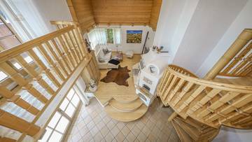 Thumbnail von Main residence with Kaiser view in sunny peaceful location