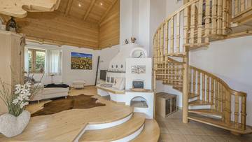 Thumbnail von Main residence with Kaiser view in sunny peaceful location