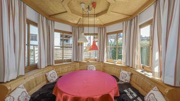 Thumbnail von Main residence with Kaiser view in sunny peaceful location
