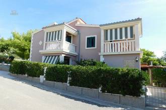 Thumbnail von Apartment building with four apartments near the sea