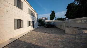 Thumbnail von Mediterranean villa in the front row to the sea