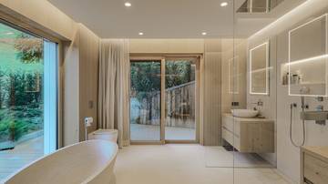 Thumbnail von Luxury garden apartment with pool in an absolutely prime location