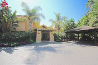 Thumbnail von Luxus-Villa in Sierra Blanca R2509709