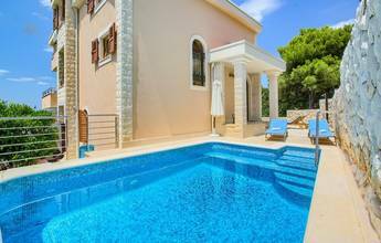 Thumbnail von Geräumige Villa nahe dem Meer