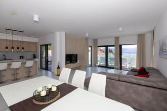 Thumbnail von Modern villa with pool and sea view