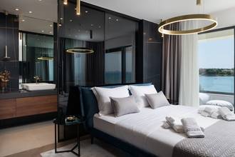 Thumbnail von Modern luxury villa directly by the sea, Zadar region