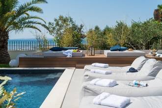 Thumbnail von Modern luxury villa directly by the sea, Zadar region