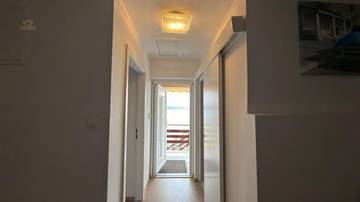 Thumbnail von House directly on the seafront