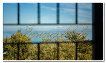 Thumbnail von North Sicily super villa on approximately 20,000 m² of land, park-like garden, view of the Aeolian Islands, olive groves, and a fantastic sea view.