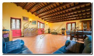 Thumbnail von North Sicily super villa on approximately 20,000 m² of land, park-like garden, view of the Aeolian Islands, olive groves, and a fantastic sea view.