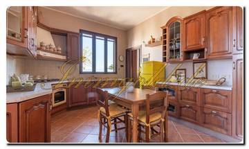 Thumbnail von Sicily noble house with a huge area, two building plots, and great sea views