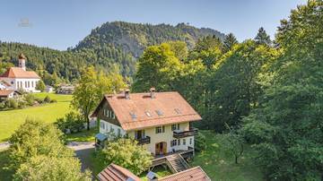 Thumbnail von Historic villa in idyllic location