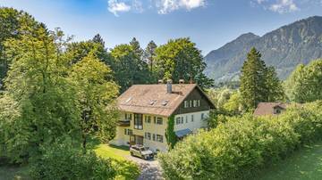 Thumbnail von Historic villa in idyllic location