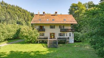 Thumbnail von Historic villa in idyllic location