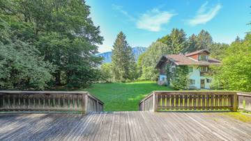 Thumbnail von Historic villa in idyllic location