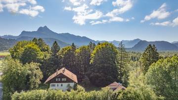 Thumbnail von Historic villa in idyllic location