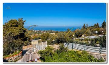 Thumbnail von Elegant, innovative, and distinctive semi-detached house with panoramic sea view, terrace, and the option to include a pool.